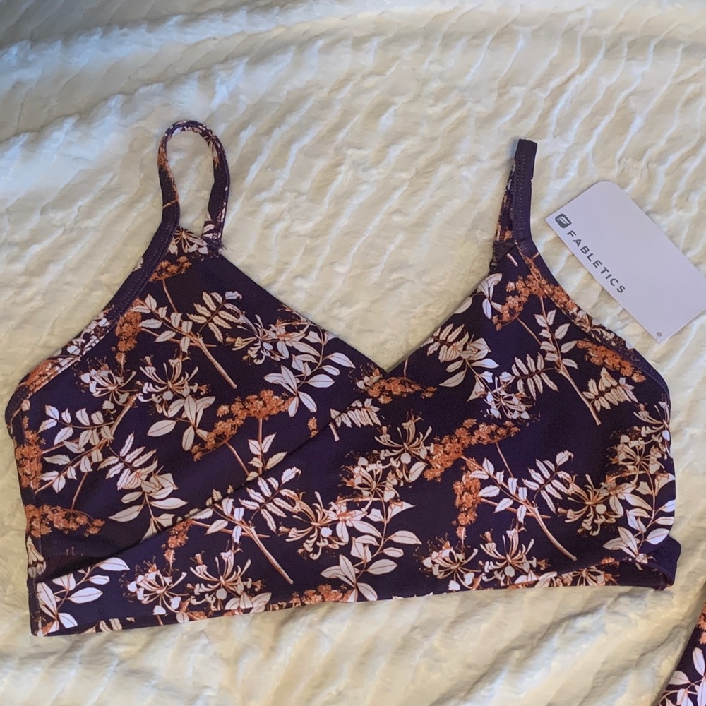 Fabletics set NWT - Picture 4 of 5